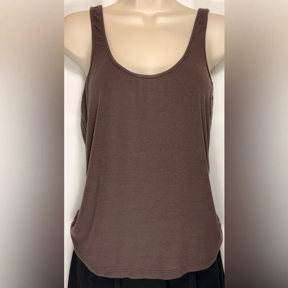 L'AGENCE Ribbed Tank Top - Picture 2 of 4